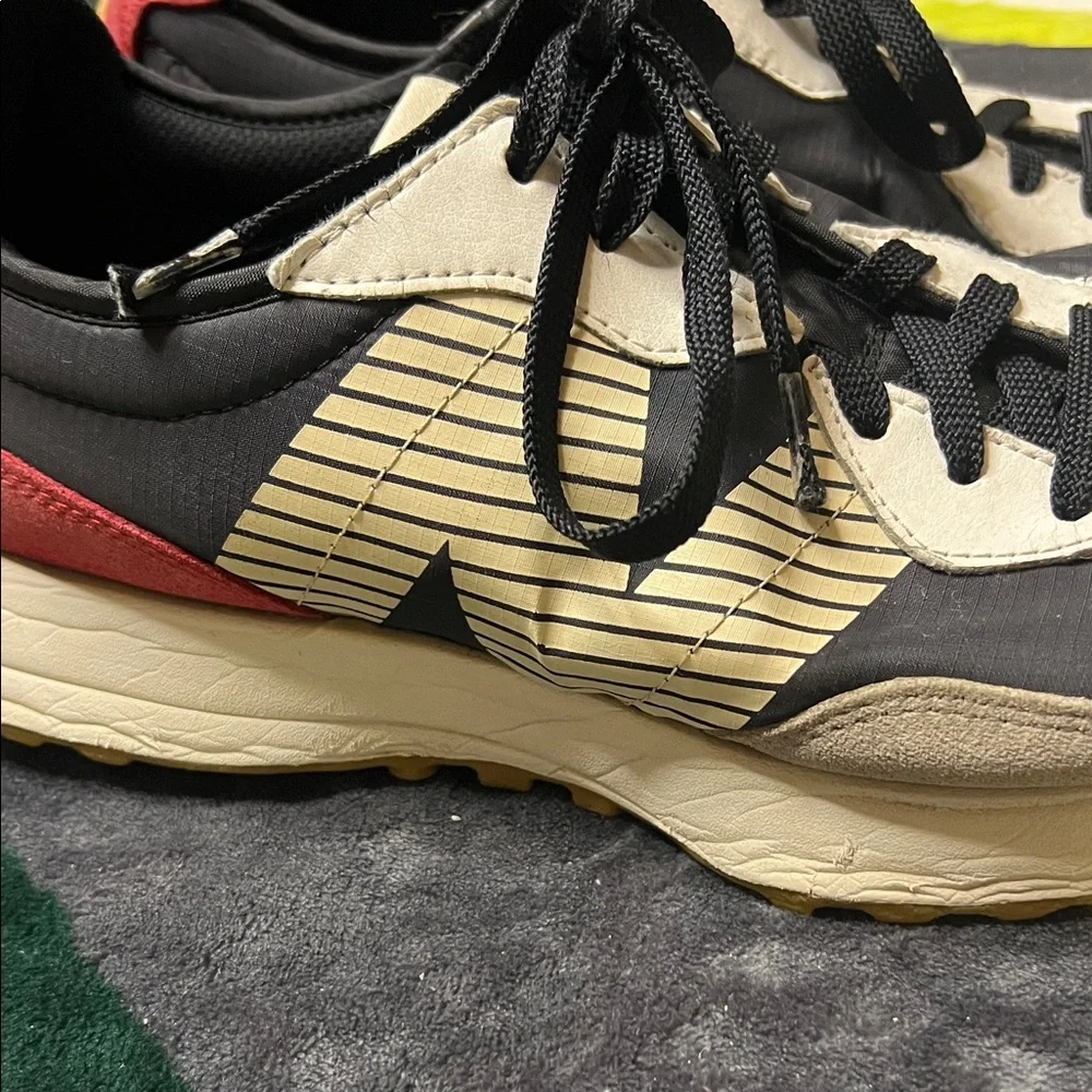 Men’s New Balance Black and Cream Sneakers Size 12 - Picture 10 of 13